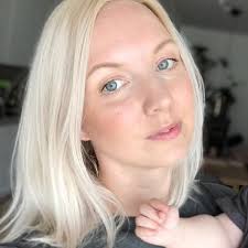 Kitty Schultz's Instagram, Twitter & Facebook