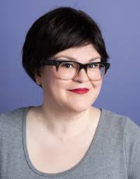 This women's pixie haircut for women with fat face is styled to show volume and shape. This Is What The Same Woman Looks Like With Five Different Short Haircuts
