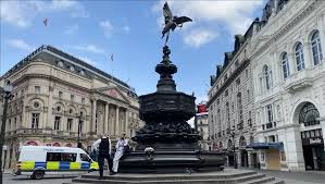 Sets out the local restriction tier system that will be in place from wednesday 2 december, including what you can and cannot do in each tier. Uk Announces First Local Lockdown