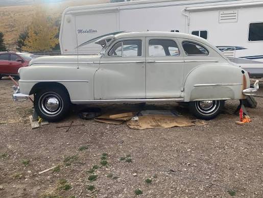1949 DeSoto Custom with original fender skirts and sun visor