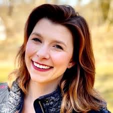 Alicia Cowley's Instagram, Twitter & Facebook