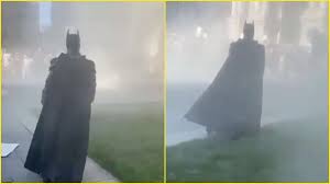 The dark knight resurfaces to protect a city that has branded him an enemy. The Dark Knight Rises Batman Cosplayer Joins I Can T Breathe Protest In Atlanta Watch