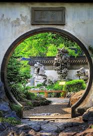 Yuyuan Garden Located In The Center Of The Old City In Shanghai China Japon Bahceleri Cin Mimarisi Resimler