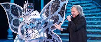 La maschera del pappagallo è passionale e appassionato. Il Cantante Mascherato 2021 Finale Farfalla Canta Con Red Canzian Foto E Video Ascolti Tv Blog