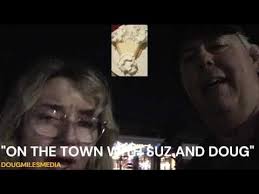 "On the Town with Suz and Doug" Review the Old Salty Dog Restaurant in  Siesta Key Village Sarasota