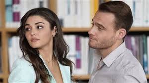أنت اطرق بابي مسلسل تلفزيوني تركي من بطولة هاندا أرتشيل، كرم بورسين بدأ عرضه في 8 يوليو عام 2020 على قناة فوكس (تركيا). Ø§Ù„Ø­Ù„Ù‚Ø© 39 Ù…Ù† Ù…Ø³Ù„Ø³Ù„ Ø£Ù†Øª Ø§Ø·Ø±Ù‚ Ø¨Ø§Ø¨ÙŠ