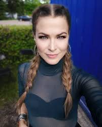 Jenni Vartiainen Official