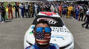 A solo una carrera para terminar el campeonato de nascar en phoenix, les traemos el resumen de la carrera en martinsville speedway! Los Pilotos De Nascar Empujaron El Auto De Bubba Wallace Deportes Mas Deportes Tudn Univision