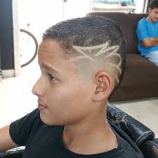 Se for impossível o degradê, o pezinho e o risquinho sair perfeitamente...  Aqui na nossa barbearia o impossível aconteceu!😱 Agende o seu horário!💈  #guanabara #cortedecabelo #barbearia #impossivel