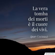 Quando muore una persona a noi vicina, ci impegniamo al massimo per mantenere la sua presenza nella quotidianità. Frasi Sulla Vita E La Morte Le 100 Piu Belle E Profonde Con Immagini