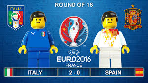 Da allora la spagna viene vista come una nazione socialmente evoluta e particolarmente in disaccordo dal punto di vista etico con molti stati europei, come il vaticano ma anche con la stessa italia. Euro 2016 Italy Vs Spain 2 0 Lego Football Goals And Highlights Italia Spagna Youtube