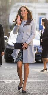 Ein um das andere mal überraschen uns prinz william und herzogin kate mit niedlichen fotos ihres nachwuchses.die royalen fans sind begeistert. Mantel Seraphine Kate Middleton Schwanger Outfit Ideen Und Outfit