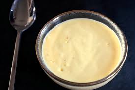 Sauce Hollandaise La Sauce Classique Qui Accompagne Les Poissons Poches Recette Par Chef Simon Recette Sauce Hollandaise Alimentation Poisson Poche