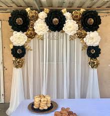 Black And Gold Backdrop Ideas 252 Likes 2 Comments Blanca Abgm Artdesign On Instagram Elegant Paper Flower Backdr Photo Backdrop Wedding Backdrops For Parties Gold Party Decorations