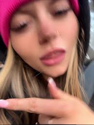 Holly Koch (@holly_koch04)