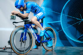 This seems pretty normal and doesn't turn any heads. Canyon Speedmax Cfr And Slx Triathlon Bikes Launched Triathlon Vibe