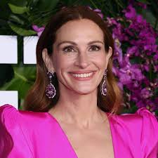 Cómo ser Julia Roberts con más de 50 y una piel perfecta: ¿genética o  medicina estética?