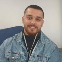 400+ perfiles de «Anwar»