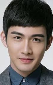 Актёры, режиссер и создатели сериала Подобная пламени (2018-…)