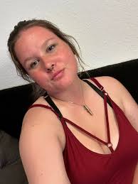 sending surprise videos to everyone who taps "❤️" (not joking 🤭)