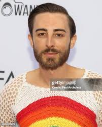 75 Photos & High Res Pictures