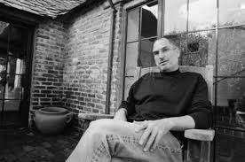 Tucked Away On A Palo Alto Corner Of Waverley Street Steve Jobs Enjoyed Family Life In His 1930s Tudor Style Home The Late Appl Steve Jobs Steve Ronald Wayne