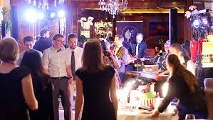 The jamrays besteht aus mitgliedern aus würzburg und heilbronn. Livemusik Fur Hochzeit In Kaiserslautern Notenstrauss