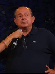 Giancarlo abete (roma, 26 agosto 1950) è un imprenditore, politico e dirigente sportivo italiano, attuale commissario della lega nazionale dilettanti. Giancarlo Magalli Wikipedia
