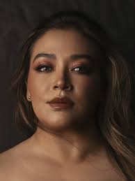 My client said that she is awkward in pictures and I couldn't disagree  more. I love having Melissa and her daughter Smith at the studio last week.  Thank you for trusting me