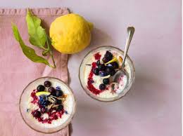 Mousse al limone senza uova. Mousse Al Limone Con Mirtilli Il Dessert Da Preparare A Casa Senza Uova Ne Latte Cook
