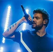 Pin By Caroline On 1d Liam Payne Blue Aesthetic Light Blue Aesthetic