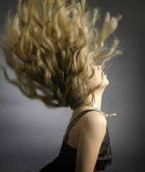 Un vento che solo sfiorandoti cattura l'anima. Il Vento Tra I Capelli Home Facebook