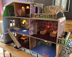 Https Www 1 2 Do Com Projekt Puppenstube Puppenhaus Bauanleitung Selber Bauen 4010966 Puppenhaus Bauen Puppenhaus Puppenstube
