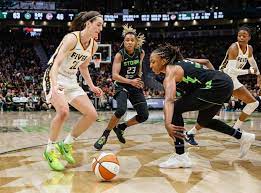 Caitlin Clark hardly dominant halfway through her first WNBA season | The  Seattle Times
