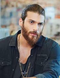 a beautiful early Sunday evening with men and actors of different faces,  with CAN YAMAN. ⭐️🌙⭐️🌙⭐️💋