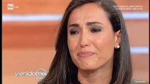 Il rapporto con il corpo. Caterina Balivo Il Dramma A Miss Italia Ho Pianto Per Anni E Ho Fatto Analisi