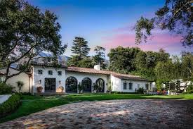 Old spanish colonial is a design style that i think is simply stunning but have never had the opportunity to work with. Roots Of Style Spanish Colonial