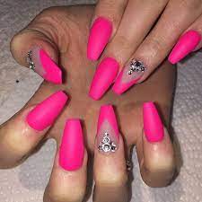 Aug 03, 2020 · black pink checkered nail design. Ink361 The Instagram Web Interface Neon Pink Nails Ballerina Nails Nails With Gems