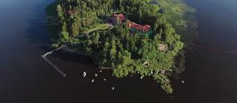 Film zrealizowany przez rosyjskiego opozycjonistę nawalnego.kariera i bogactwo putina tytuł: Tajna Dacza Putina Nawalny Pokazuje Ukryte Luksusy Prezydenta Rosji Polityka Newsweek Pl