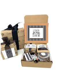 Create the perfect exam care package with our list of awesome ideas and recommendations, and help your loved ones survive the stress of finals! 20 Quarantine Teacher Appreciation Week Ideas