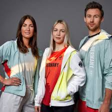 Die olympischen sommerspiele 2020 (offiziell: Olympische Spiele Von Schrill Bis Elegant Die Outfits Der Athleten In Tokio Shz De