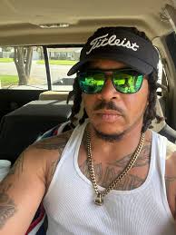 Enjoyable day golfing with friends in Florida