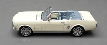 Danbury Mint Die Cast 1966 Ivory Ford Mustang Convertible 1:24 Replica  Model Car