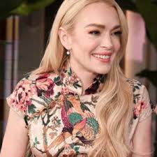 FOTOT/ Sharon Osbourne shpërthen në lot në funeralin e Ozzy-t, mijëra fansa  i japin lamtumirën “Princit të Errësirës”