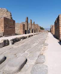 Obliterated the roman city of pompeii, burying it under tons of volcanic ash. Pompeii History Volcano Map Population Ruins Facts Britannica