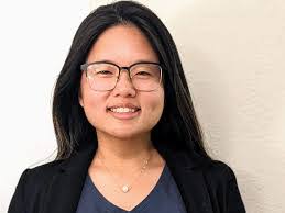 Emma Devine's Instagram, Twitter & Facebook