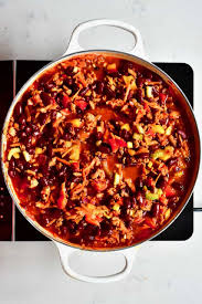 Just like most other slow cooker meals, it's a dump and forget situation. Simple Vegan Chilli Con Carne Recipe Alphafoodie