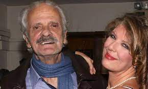 Check spelling or type a new query. Spyros Fwkas To Xoligoynt Oi 4 Gamoi Ta Xrhmata Poy Toy Phre H Prwhn Kai Ta Xreh Poy Ton Esteilan Nosokomeio