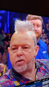 Peter Wright with no mohawk just looks wrong 😢