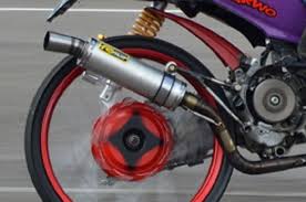 2 tambahan warna yaitu putih biru dan putih hijau menggantikan warna biru dan pink diyakini akan membuat honda beat semakin digemari oleh berikut adalah rekap perubahan honda beat dari sebelumnya: 35 Modifikasi Motor Beat Terbaik Terbaru 2021